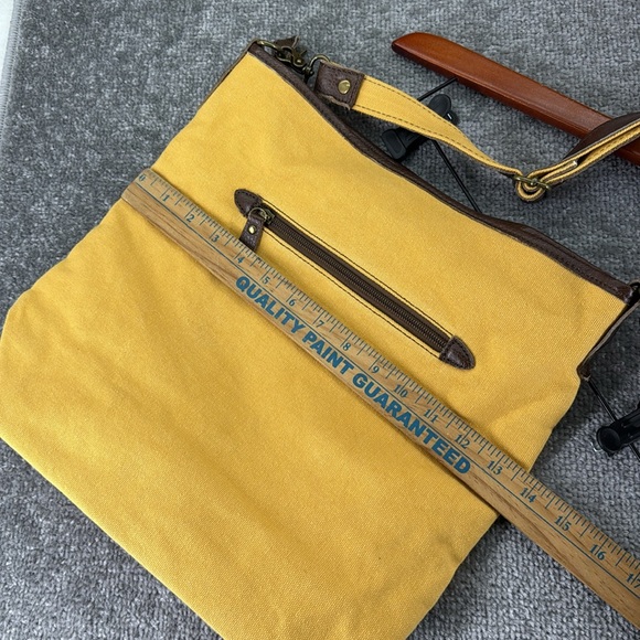 NWT Anngoti Yellow Canvas Leather Shoulder Crossbody Purse Bag Aztec Western - Picture 8 of 15